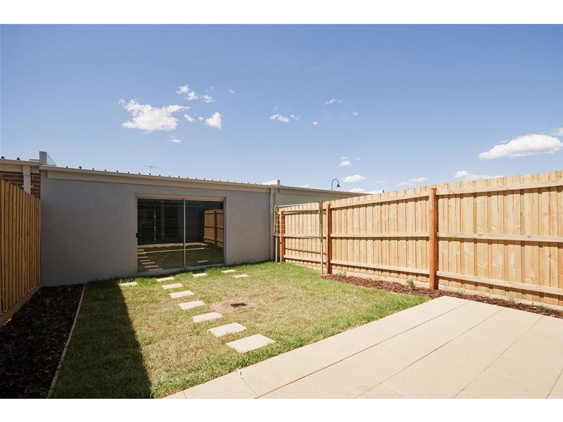 6 Picton Lane, Point Cook VIC 3030