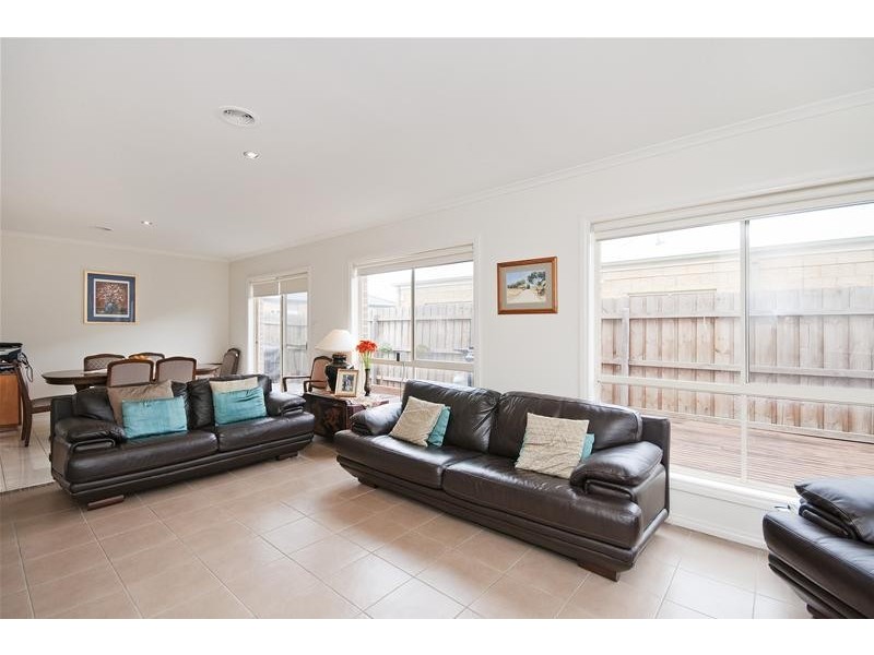 3/10 Governor Close, Tarneit VIC 3029