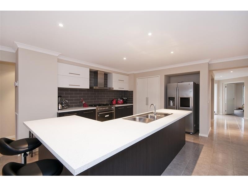 4 Cyclic Way, Tarneit VIC 3029