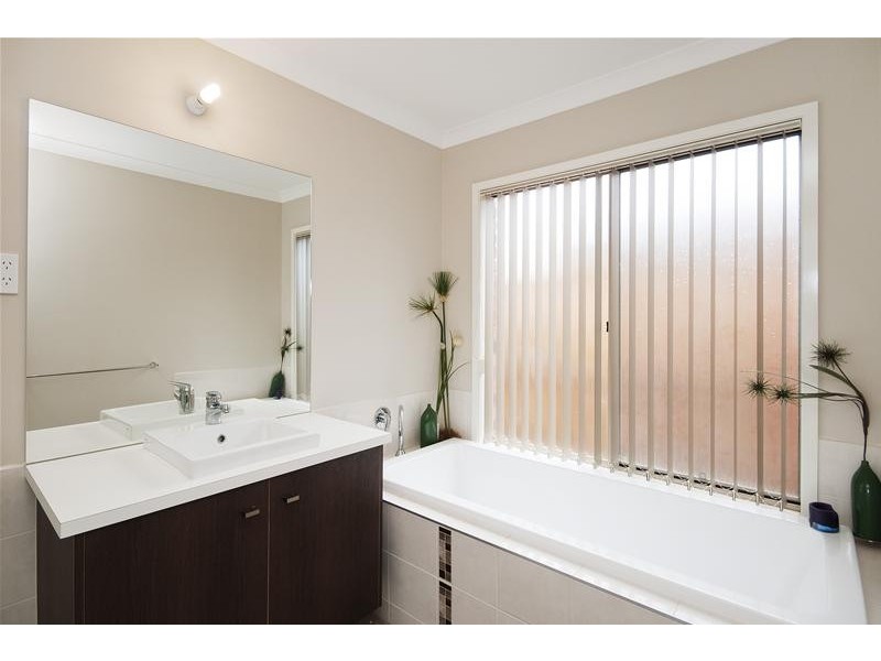 4 Cyclic Way, Tarneit VIC 3029