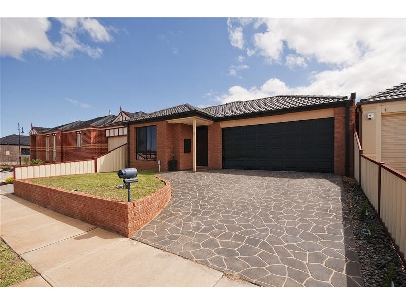 15 Bellinger Crescent, Wyndham Vale VIC 3024