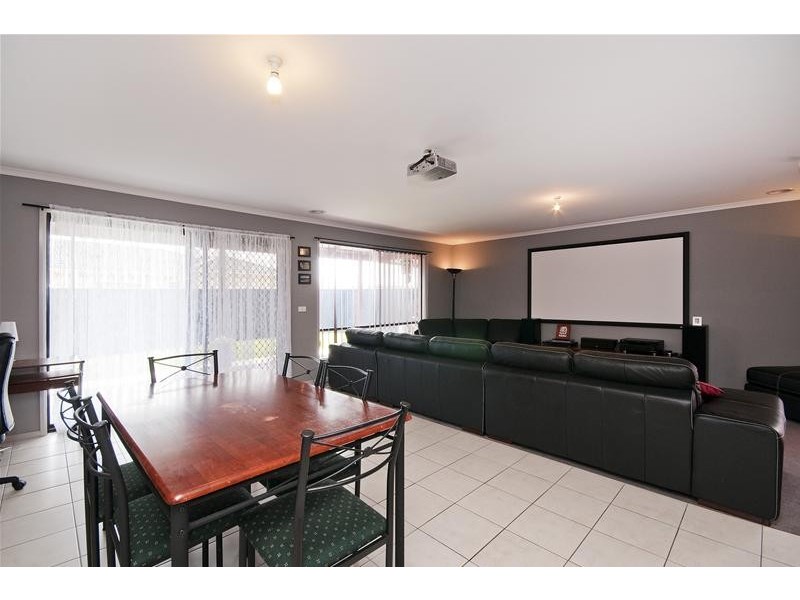 15 Bellinger Crescent, Wyndham Vale VIC 3024