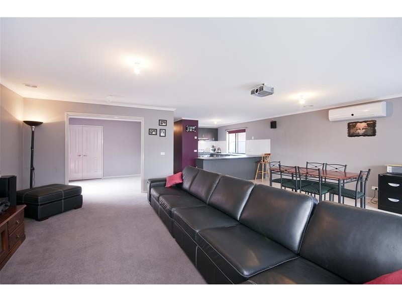 15 Bellinger Crescent, Wyndham Vale VIC 3024