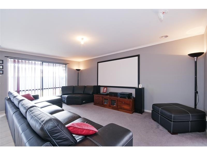 15 Bellinger Crescent, Wyndham Vale VIC 3024