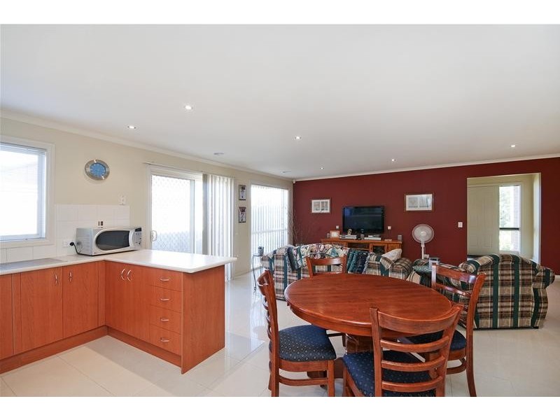 1/16 Anglia Court, Werribee VIC 3030