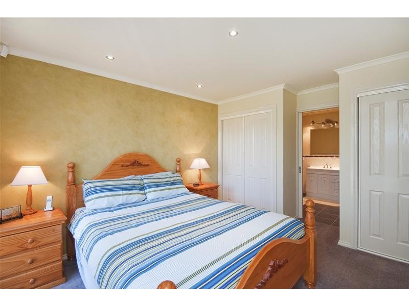 1/16 Anglia Court, Werribee VIC 3030