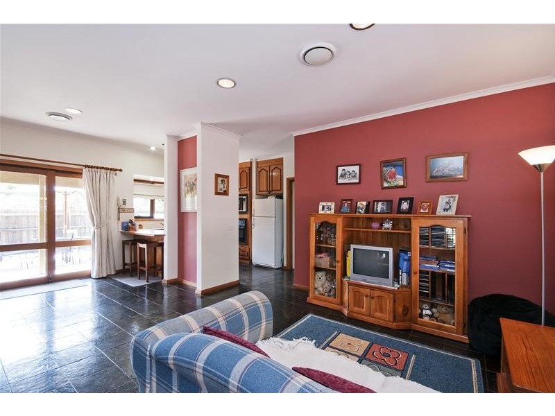 16 Lyall Drive, Werribee VIC 3030