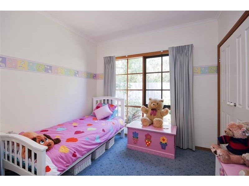 16 Lyall Drive, Werribee VIC 3030