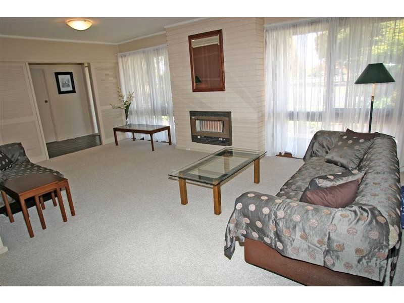 9 Rivett Avenue, Fulham Gardens SA 5024