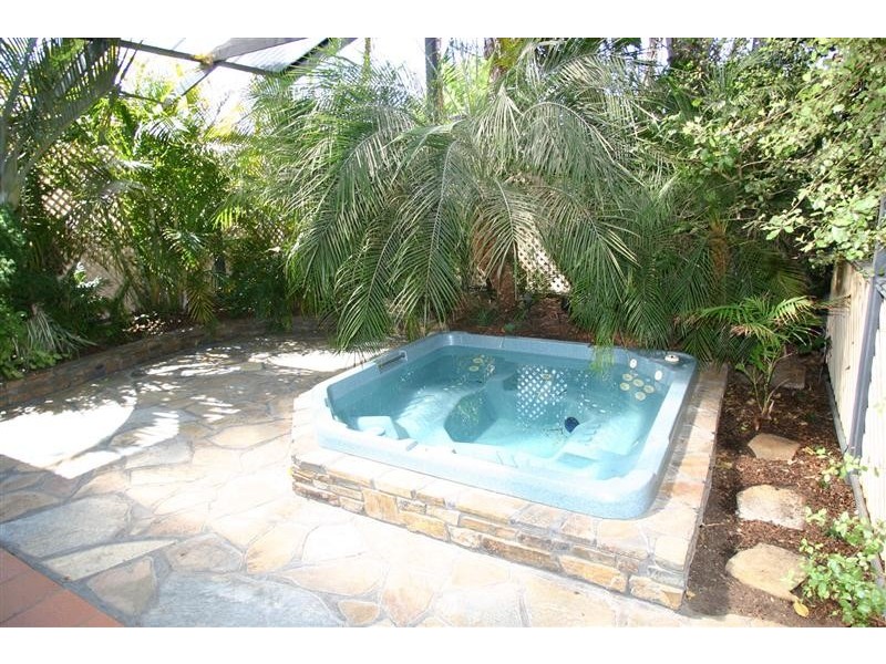 9 Rivett Avenue, Fulham Gardens SA 5024