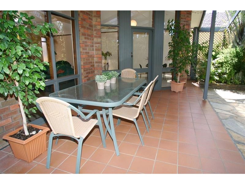 9 Rivett Avenue, Fulham Gardens SA 5024