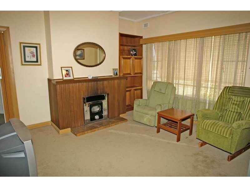 16 Dudley Avenue, North Plympton SA 5037