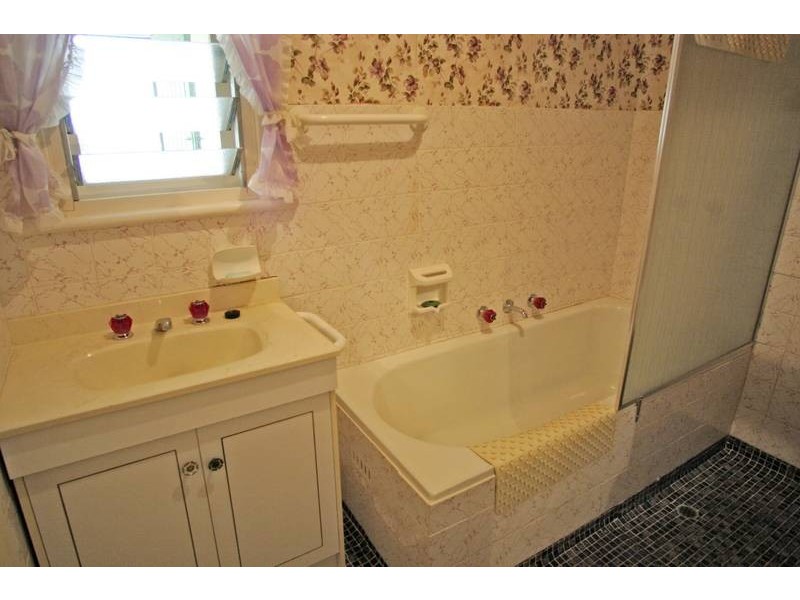 16 Dudley Avenue, North Plympton SA 5037