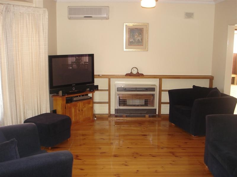 2 Moore Drive, Fulham Gardens SA 5024