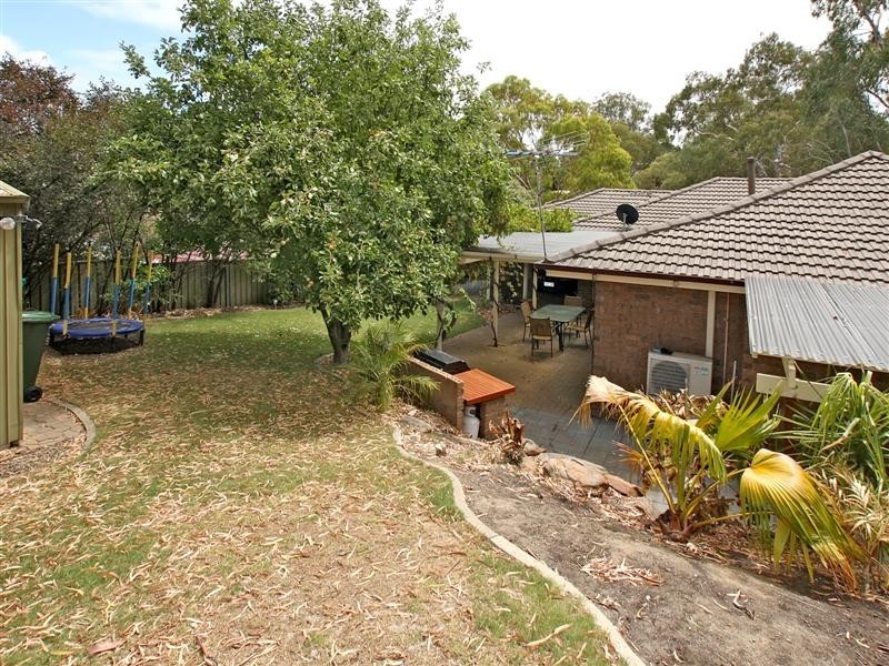 37 Horseshoe Drive, Aberfoyle Park SA 5159