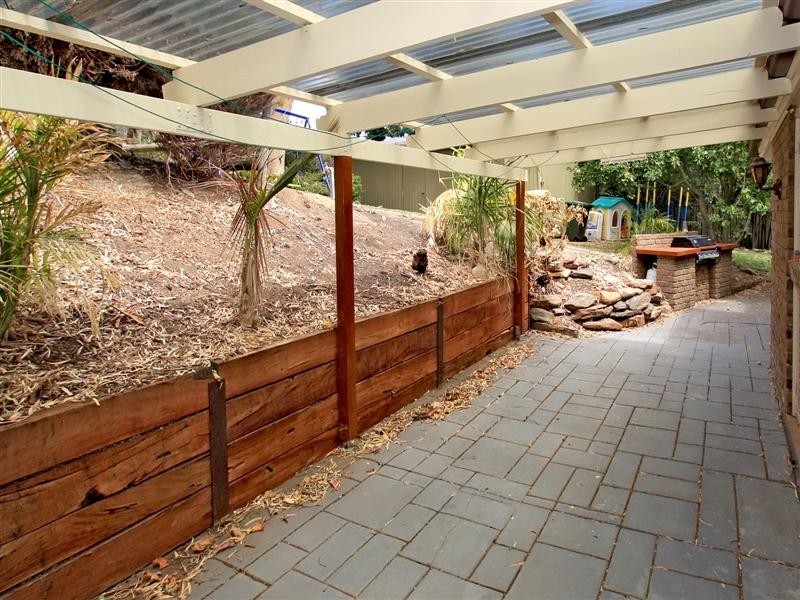 37 Horseshoe Drive, Aberfoyle Park SA 5159