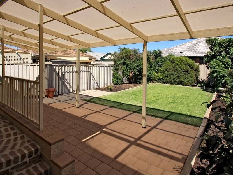 14 Rotorua Avenue, Park Holme SA 5043