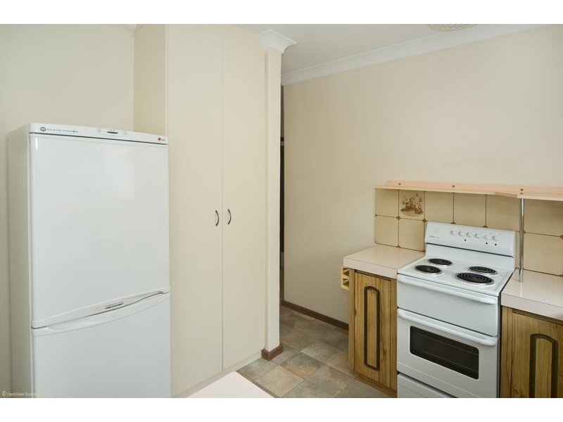 2/3 Winifred Avenue, Glandore SA 5037
