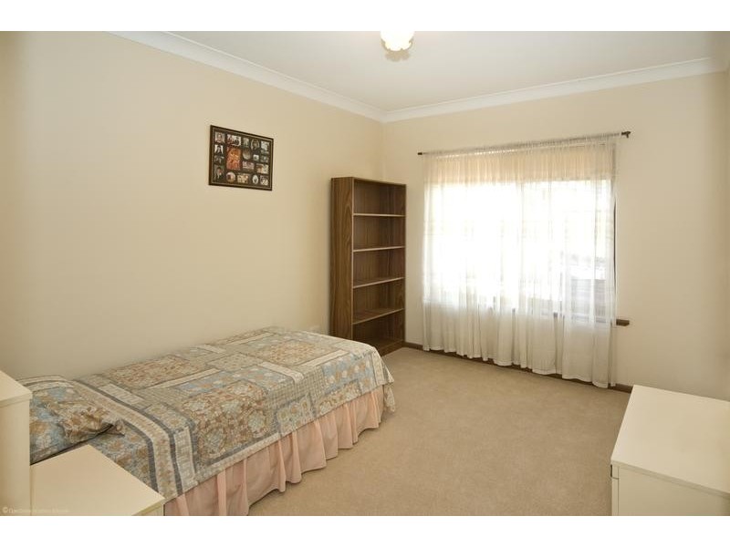 2/3 Winifred Avenue, Glandore SA 5037