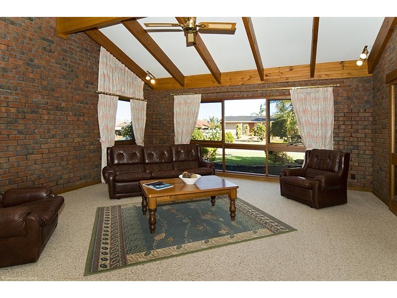 11 Pitcairn Grove, West Lakes SA 5021