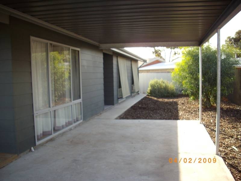 19 Valiant Rd, Port Willunga SA 5173
