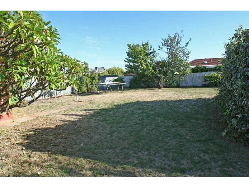 10 Lavinia Street, Hove SA 5048