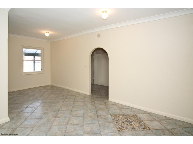8 Minchinbury Terrace, Marion SA 5043