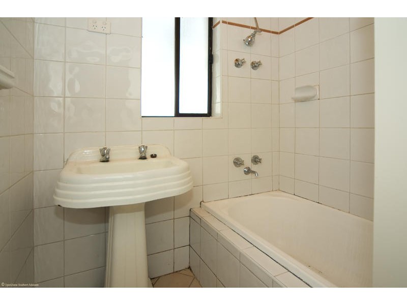 8 Minchinbury Terrace, Marion SA 5043