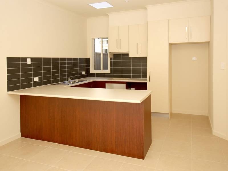 25 Burton Avenue, Park Holme SA 5043