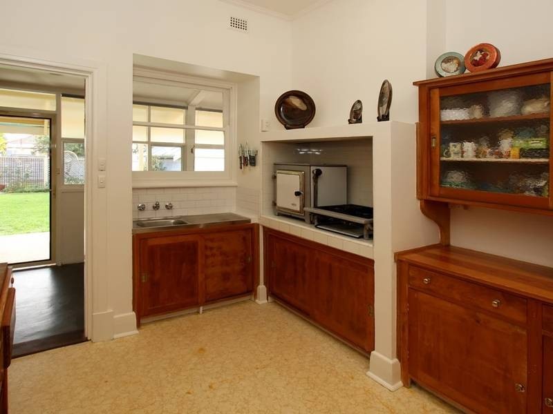 31 St Georges Avenue, Glandore SA 5037