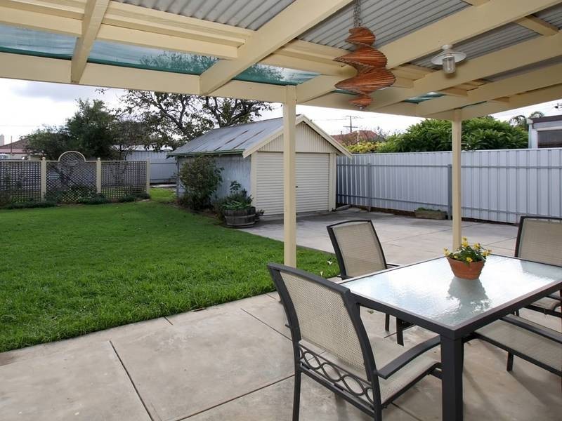 31 St Georges Avenue, Glandore SA 5037