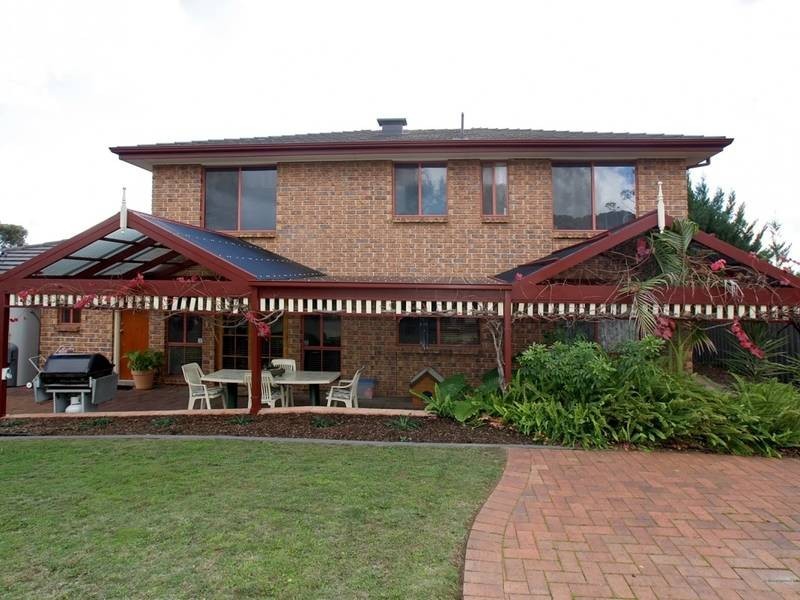 30 Gleneagles Road, Aberfoyle Park SA 5159