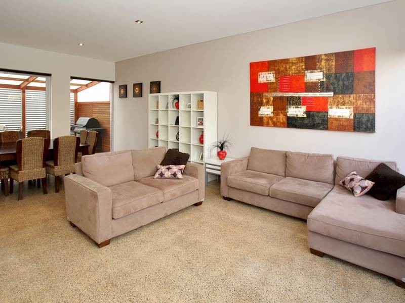 2b Barton Avenue, Kingston Park SA 5049