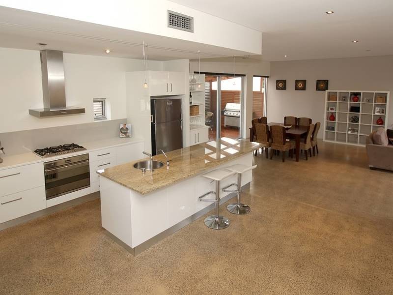 2b Barton Avenue, Kingston Park SA 5049