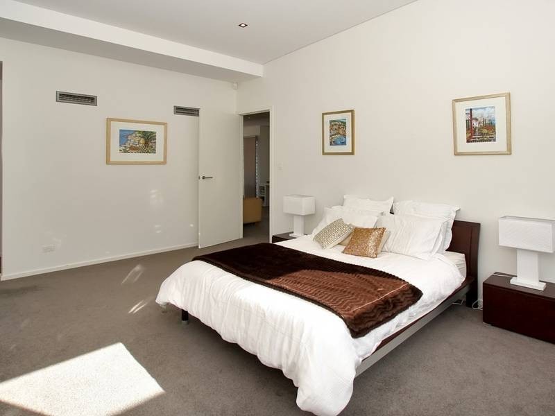 2b Barton Avenue, Kingston Park SA 5049