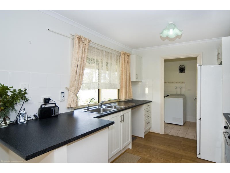 32a Dalkeith Avenue, Dover Gardens SA 5048