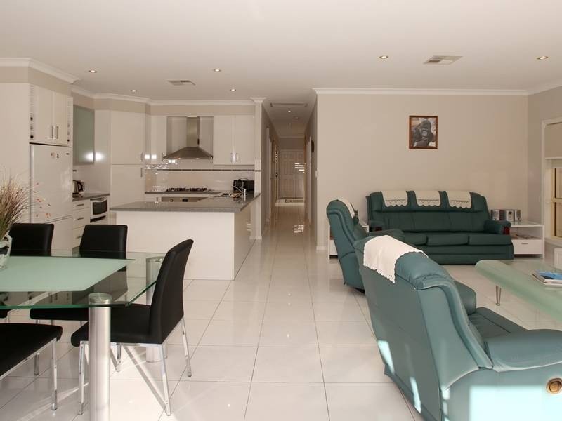 34 Tandanya Avenue, Grange SA 5022