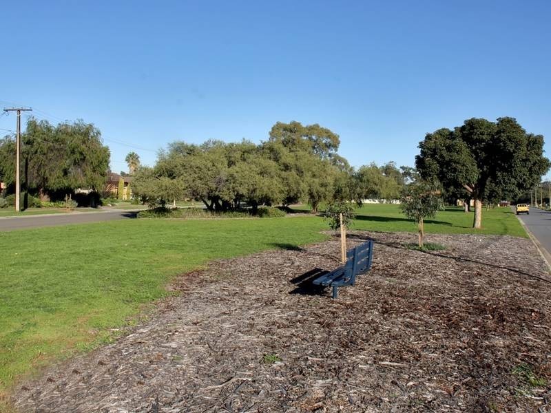 34 Tandanya Avenue, Grange SA 5022