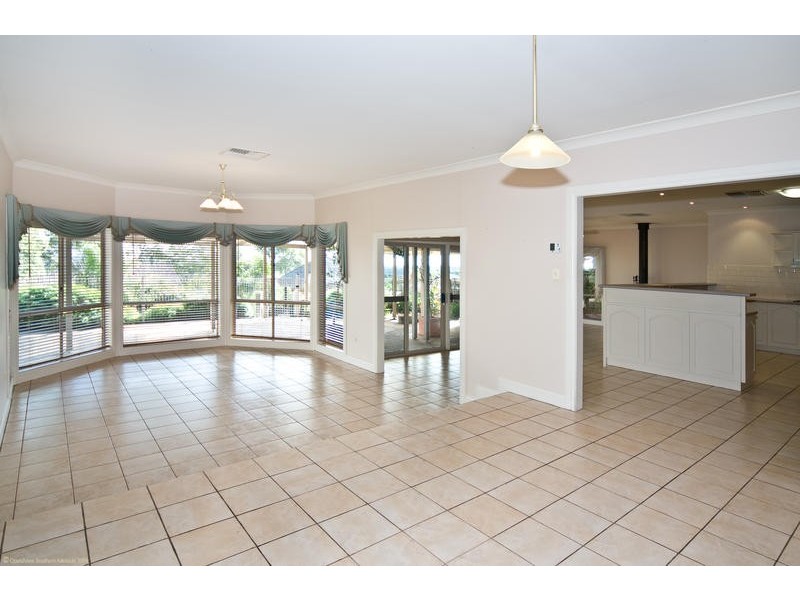 24 Coachwood Drive, Aberfoyle Park SA 5159
