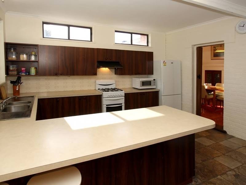 5 Garland Street, Glandore SA 5037