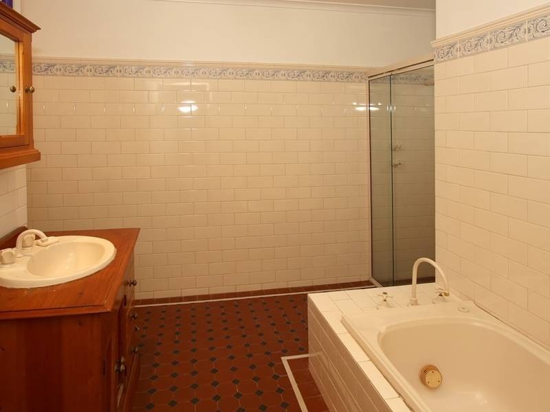 5 Garland Street, Glandore SA 5037