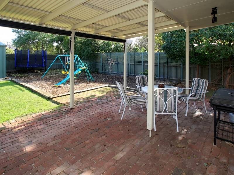 5 Garland Street, Glandore SA 5037