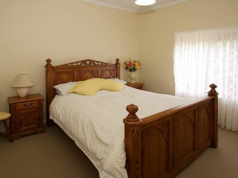 42 Stradbroke Avenue, Plympton Park SA 5038