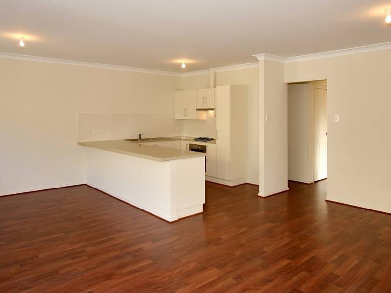 1a Winifred Avenue, Glandore SA 5037