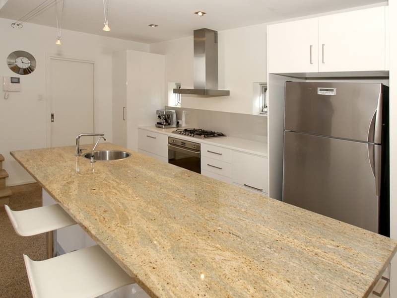 2b Barton Ave, Kingston Park SA 5049