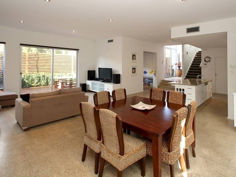 2b Barton Ave, Kingston Park SA 5049