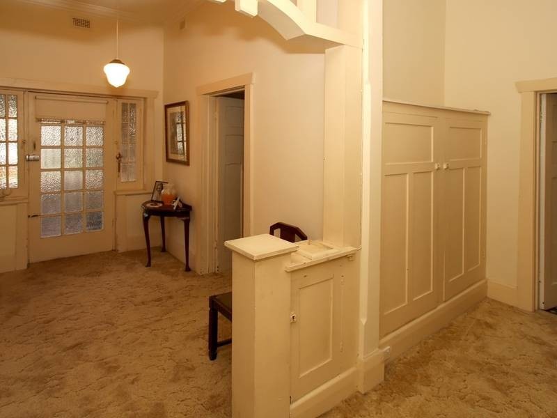 19 Ruthven Avenue, Glandore SA 5037