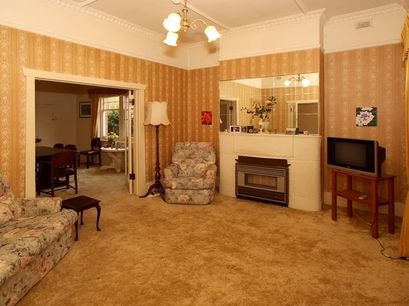 19 Ruthven Avenue, Glandore SA 5037