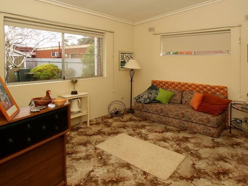 19 Ruthven Avenue, Glandore SA 5037