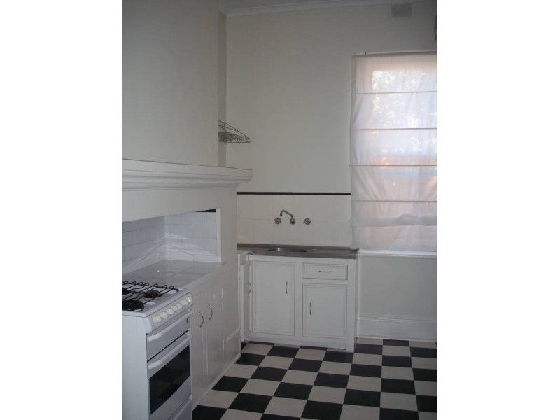 16 Nottingham Cres, Glandore SA 5037